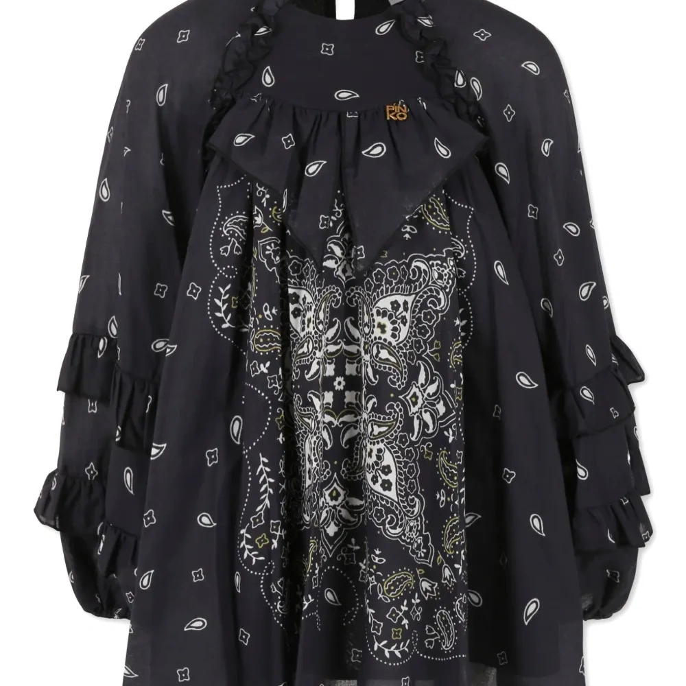 Платье с пуговицами