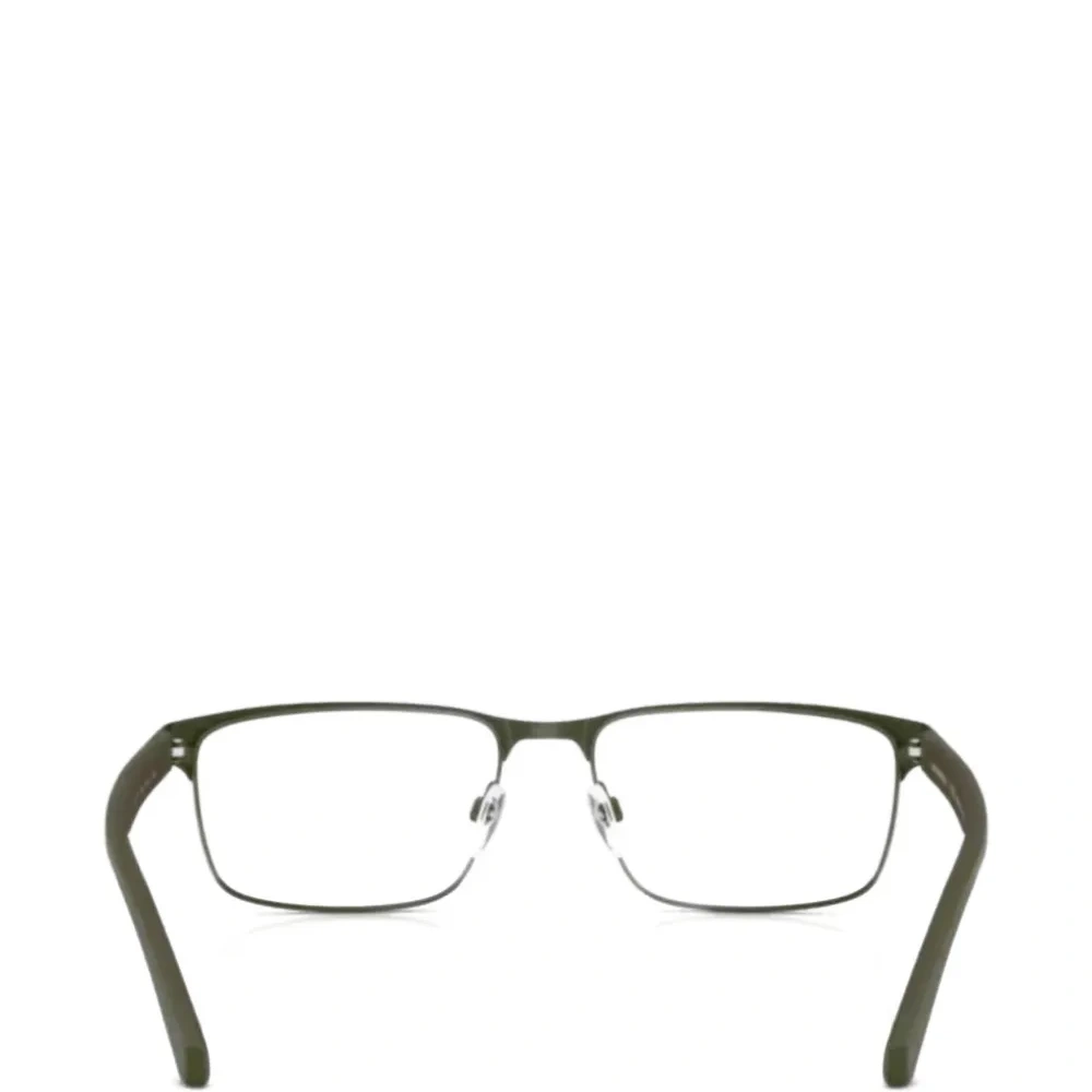 Очки в прямоугольной оправе