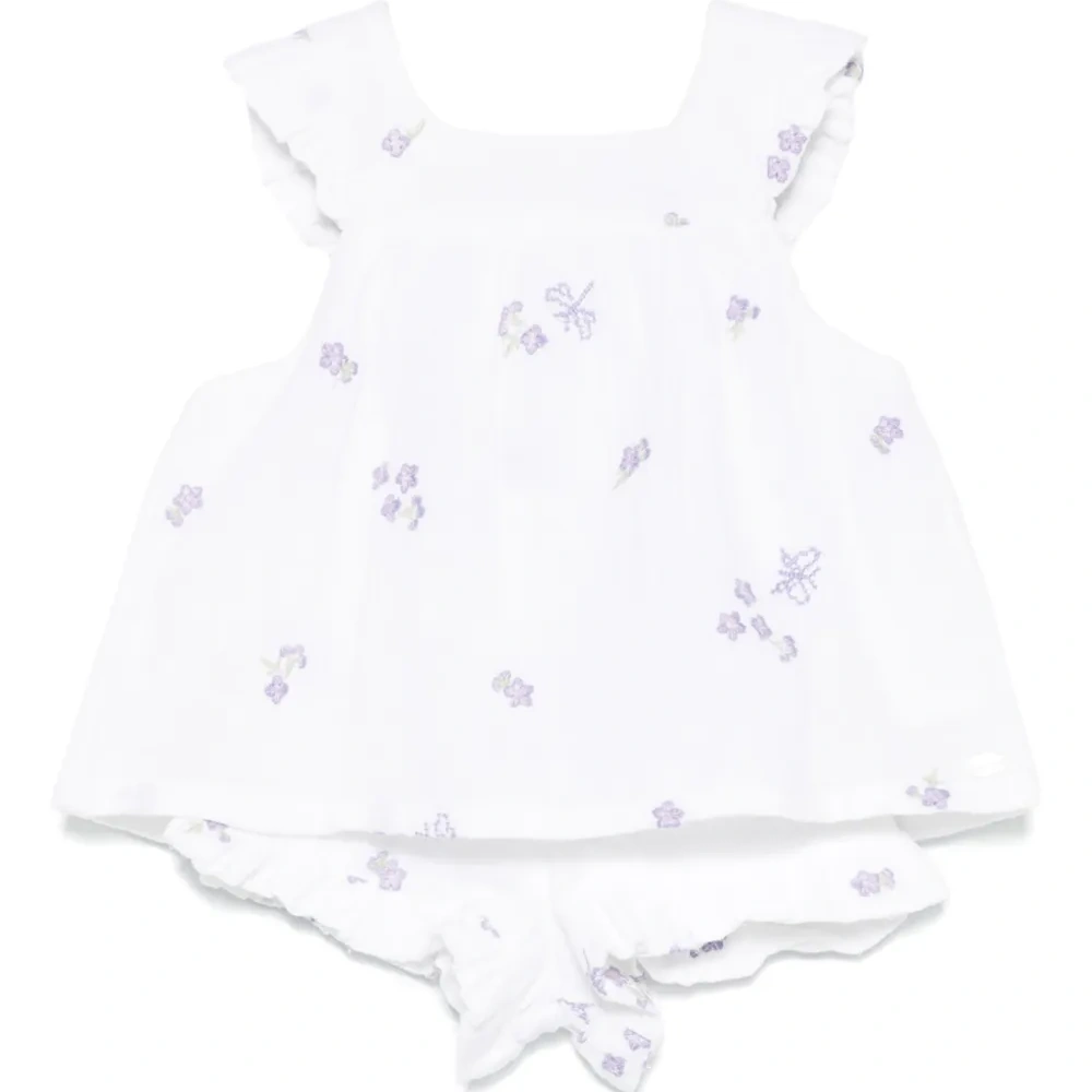 Комплект из топа и шортов с вышивкой