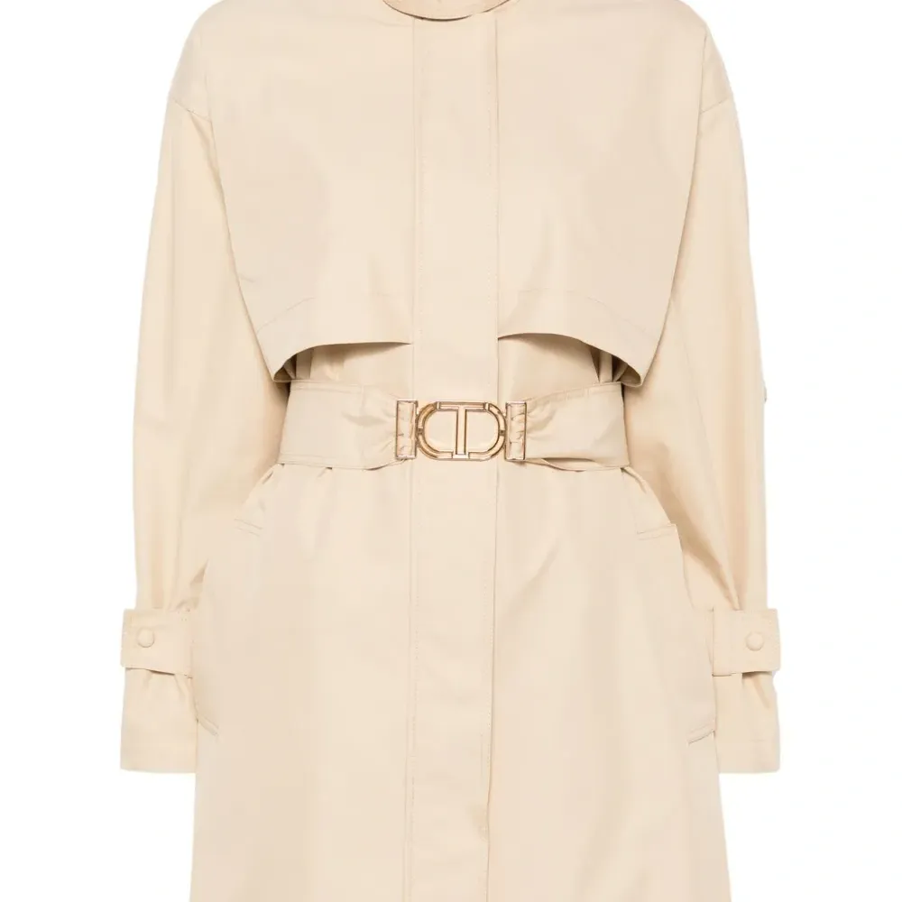 Пальто с поясом