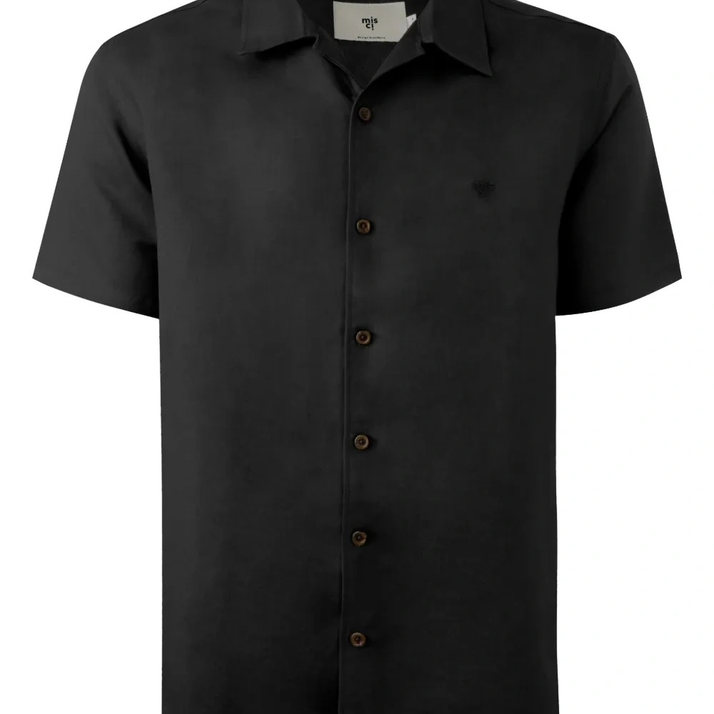 Рубашка с вышитым логотипом