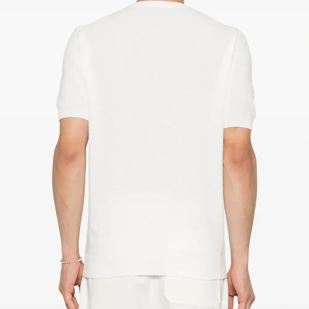 Футболка тонкой вязки