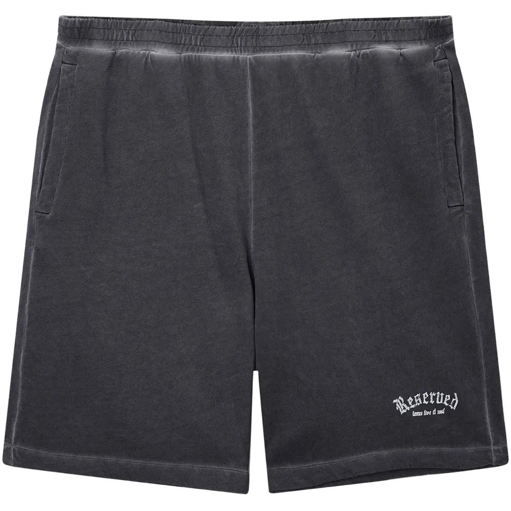 Спортивные шорты