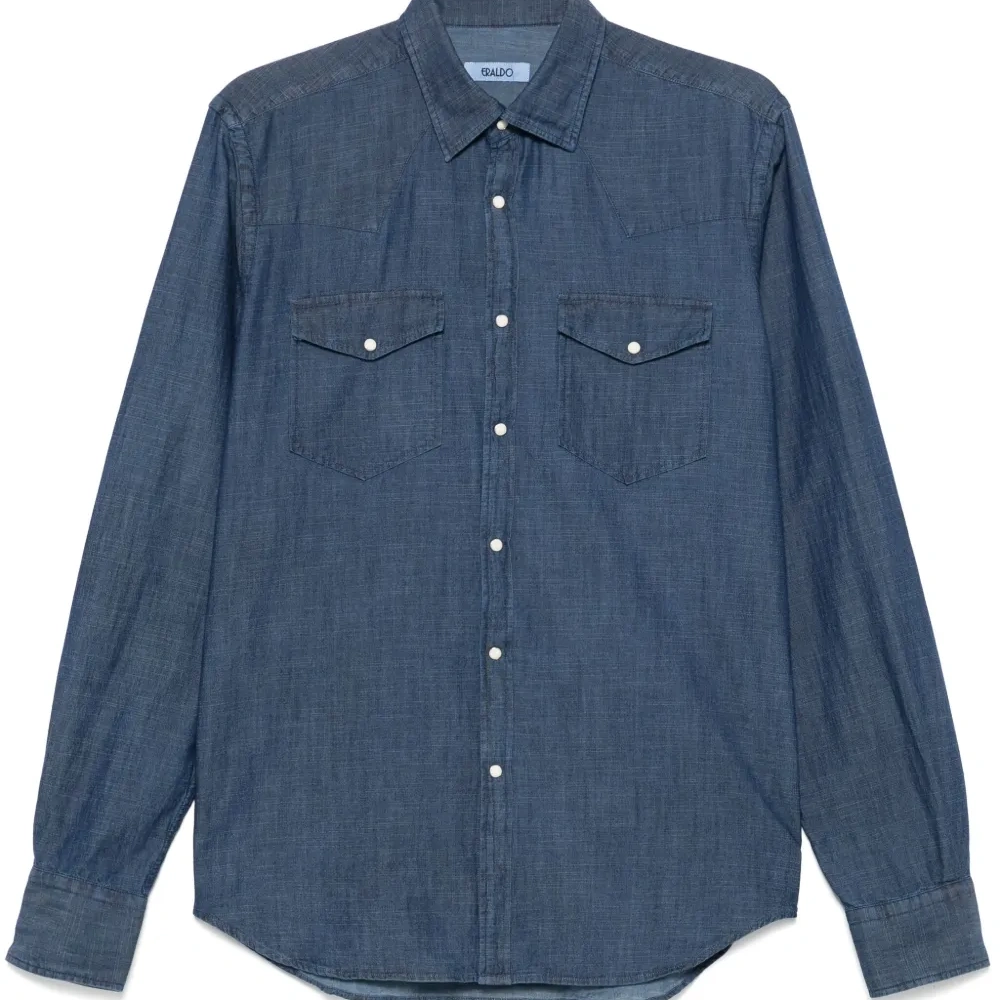 Рубашка на пуговицах