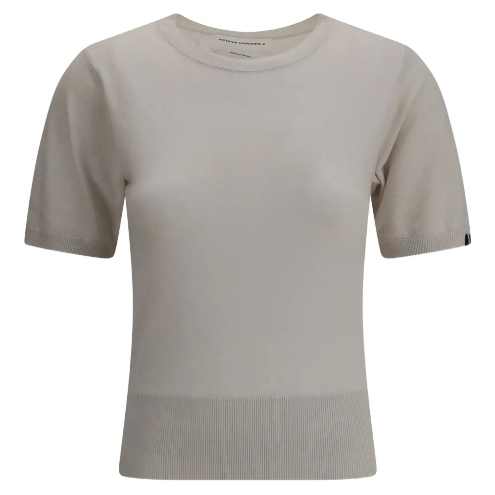 Футболка с логотипом