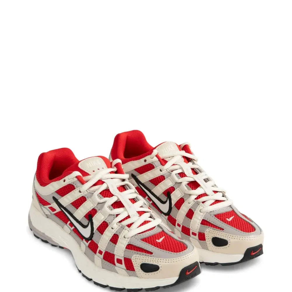 Кроссовки P-6000