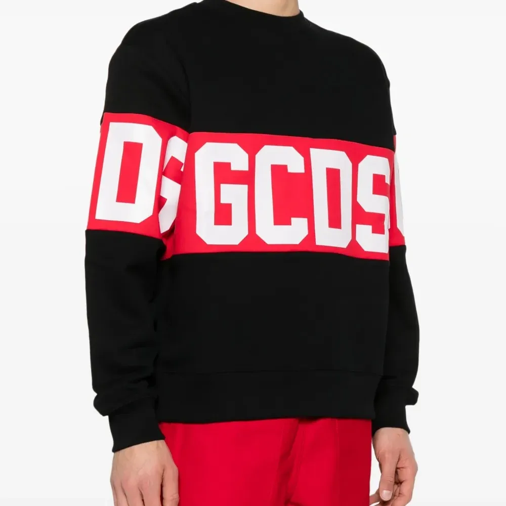 Толстовка с логотипом