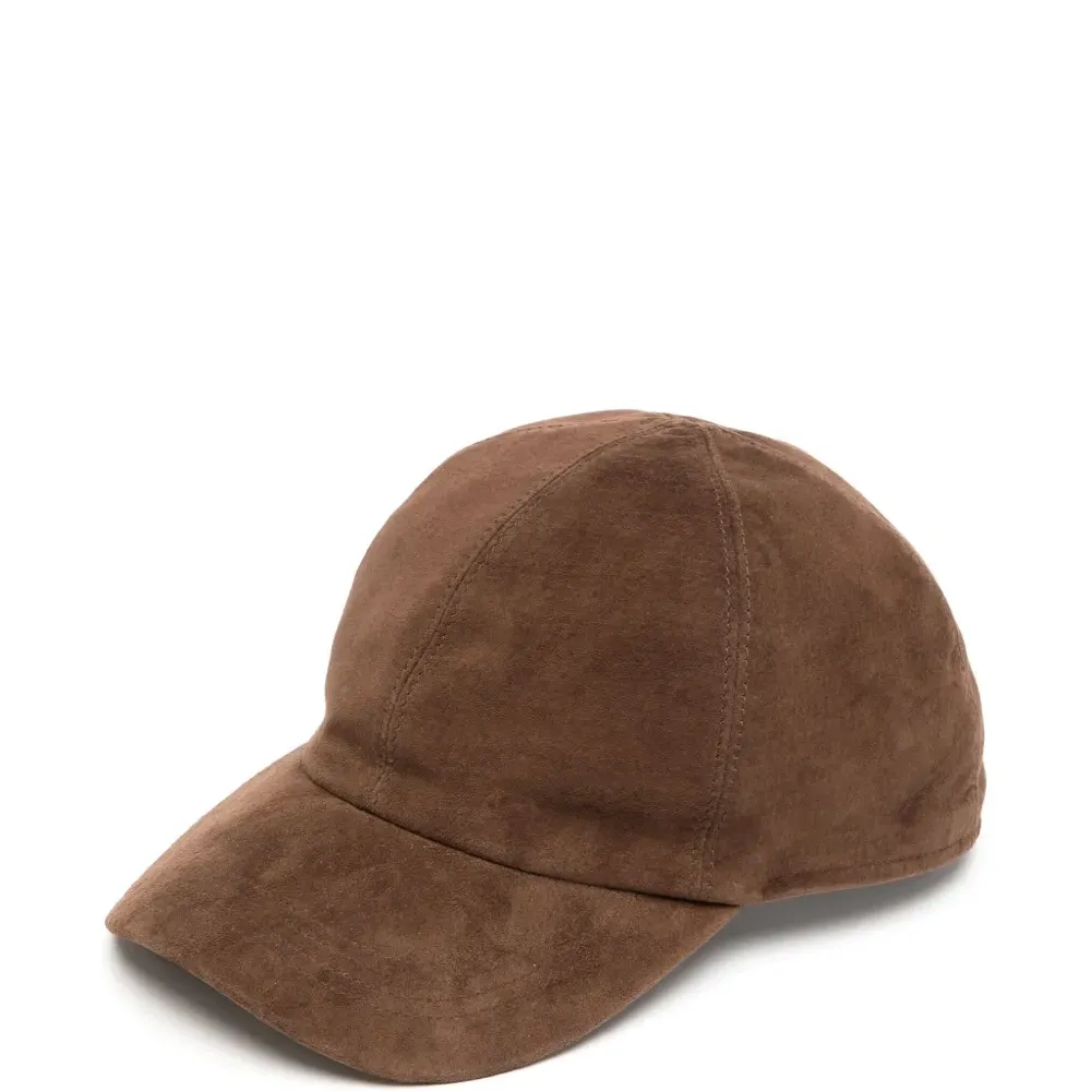 Замшевая кепка