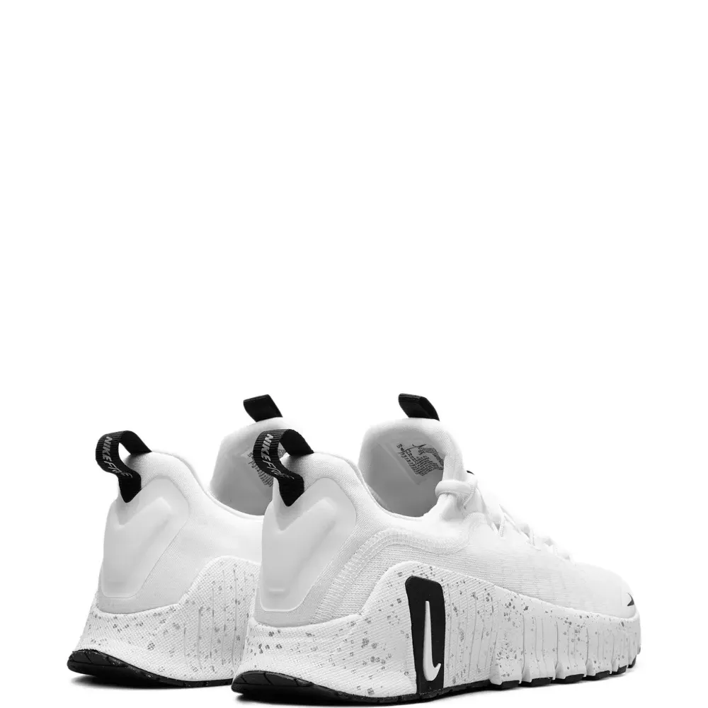 Кроссовки Free Metcon 6 White/Metallic Silver/Light Smoke Grey/Black