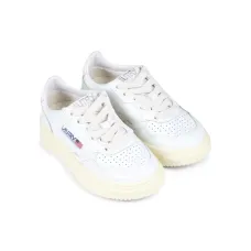 Кроссовки с логотипом