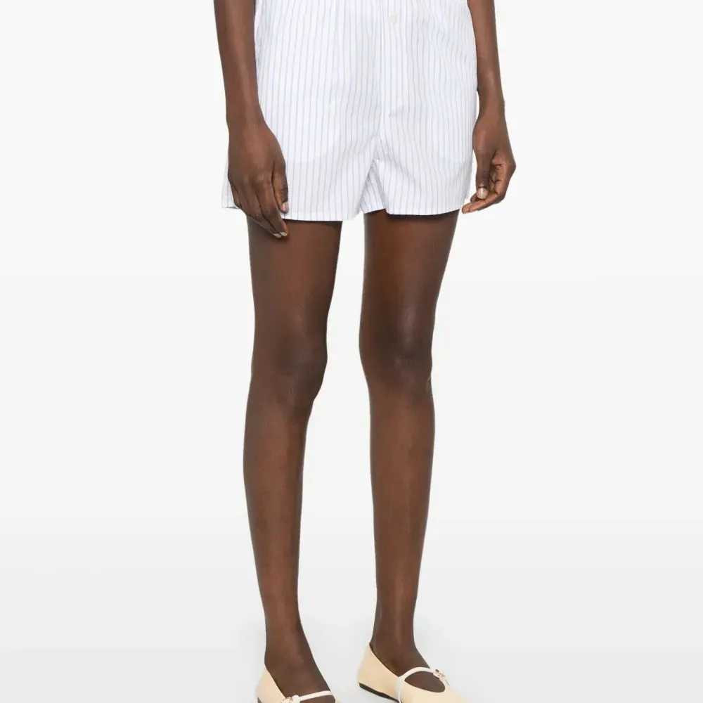 Шорты в полоску