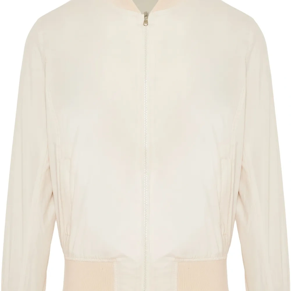 Непромокаемая куртка