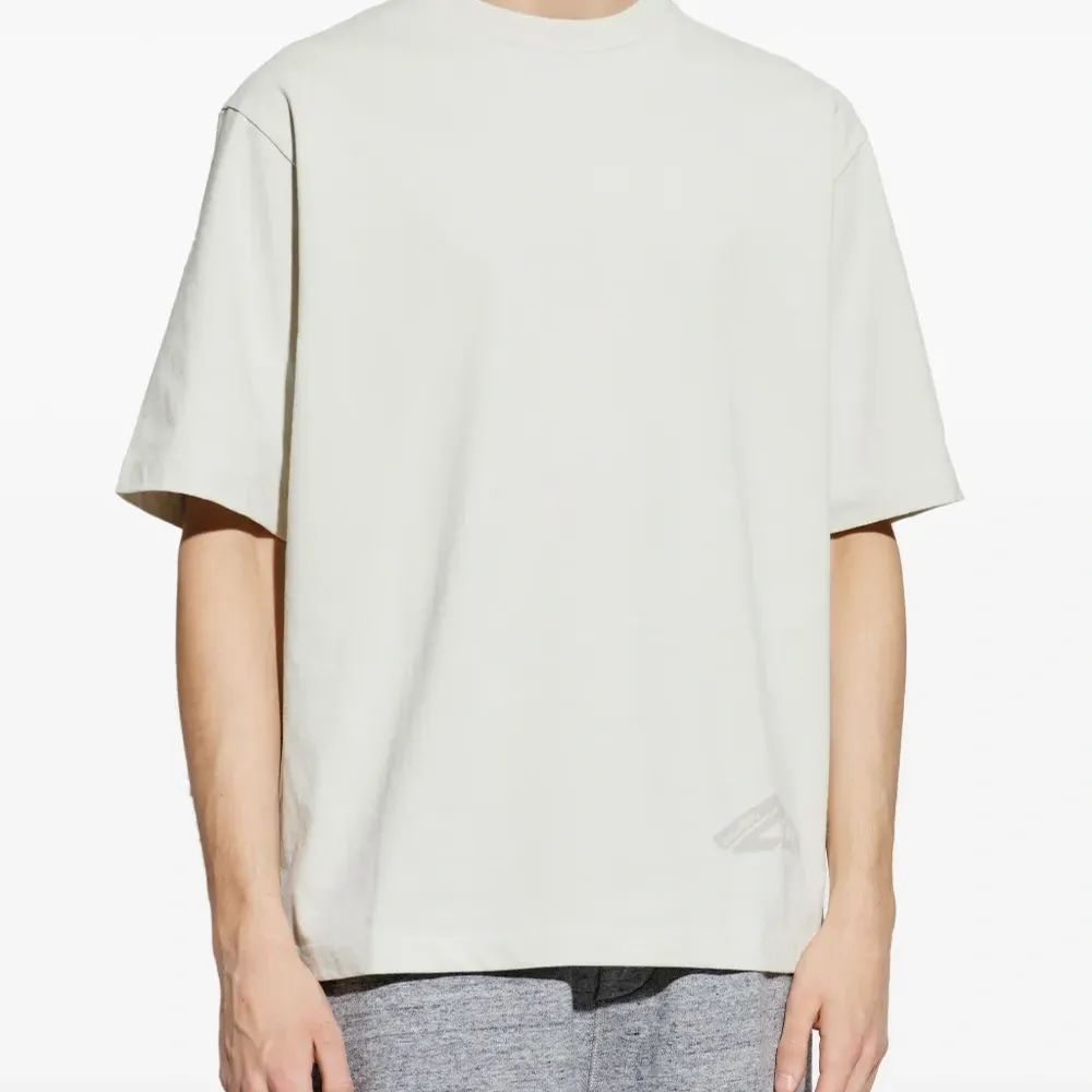 Футболка с короткими рукавами