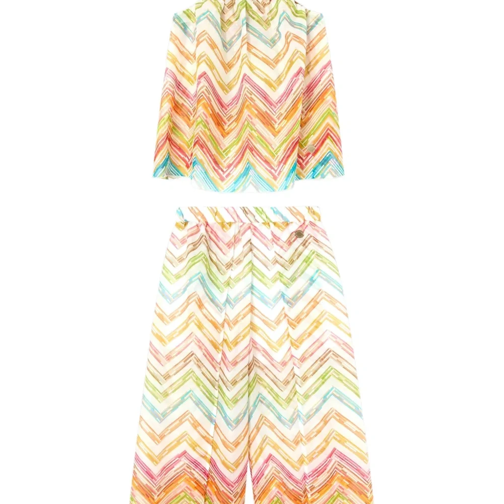 Комплект из топа и брюк с узором шеврон