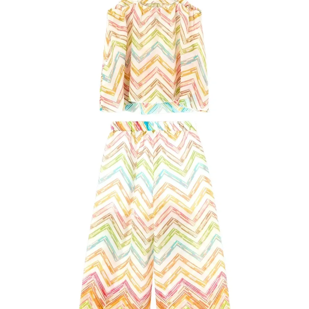 Комплект из топа и брюк с узором шеврон