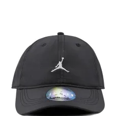 Кепка с логотипом