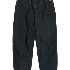 Джинсы с завышенной талией Джинсы с завышенной талией