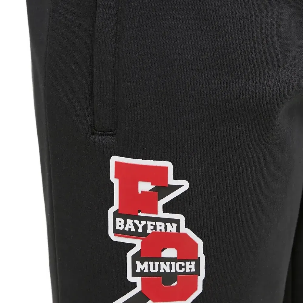 Брюки с нашивкой-логотипом