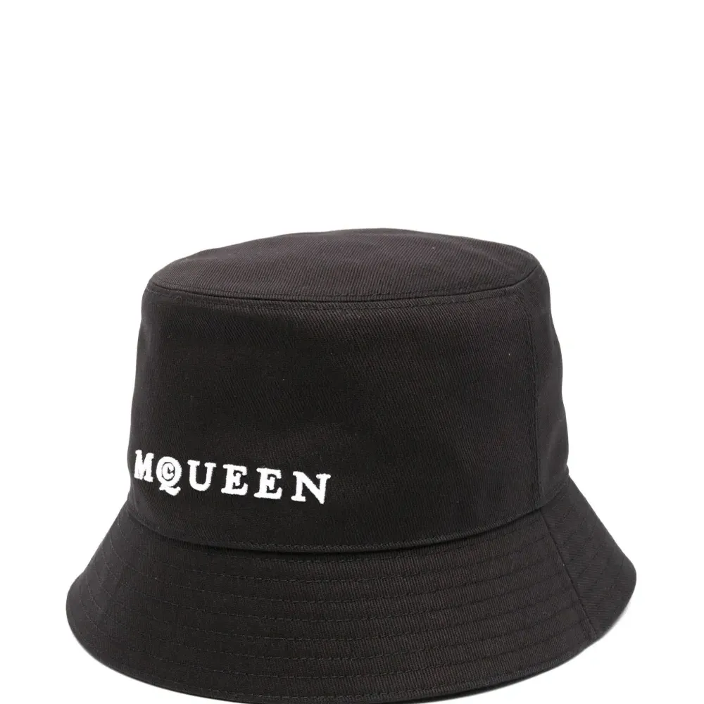 Панама с вышитым логотипом