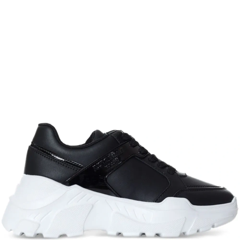 Кожаные кроссовки