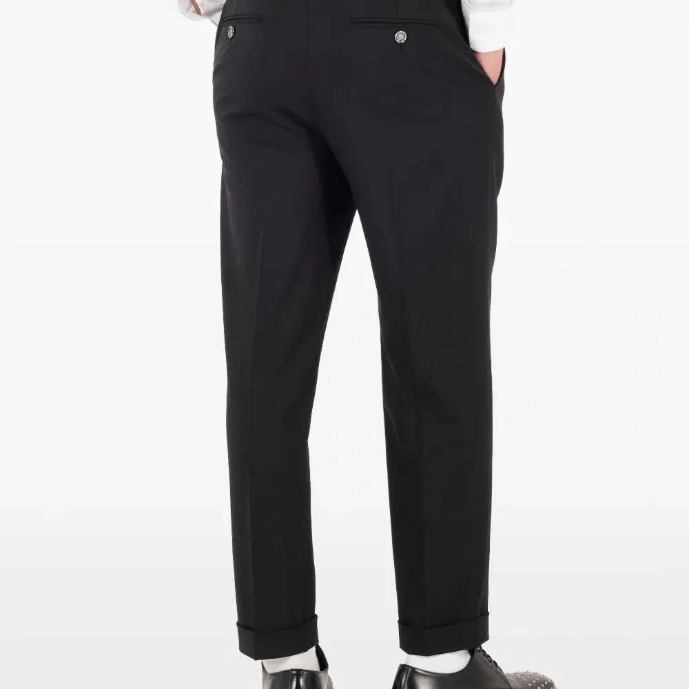 Укороченные брюки Укороченные брюки