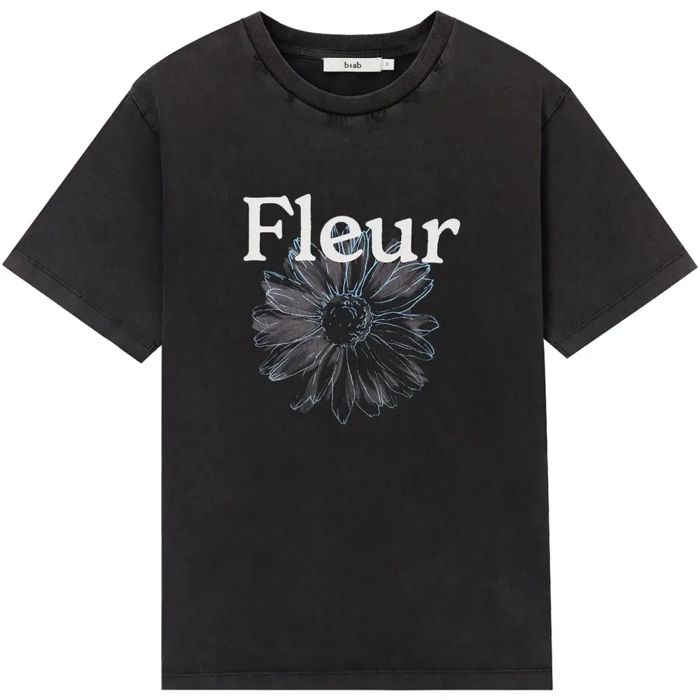 Футболка с графичным принтом