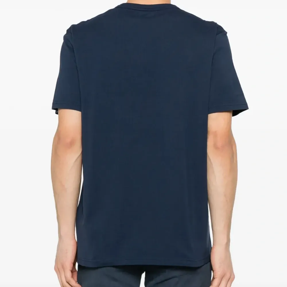 Футболка с логотипом