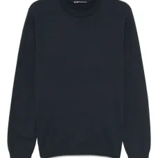 Свитер с круглым вырезом