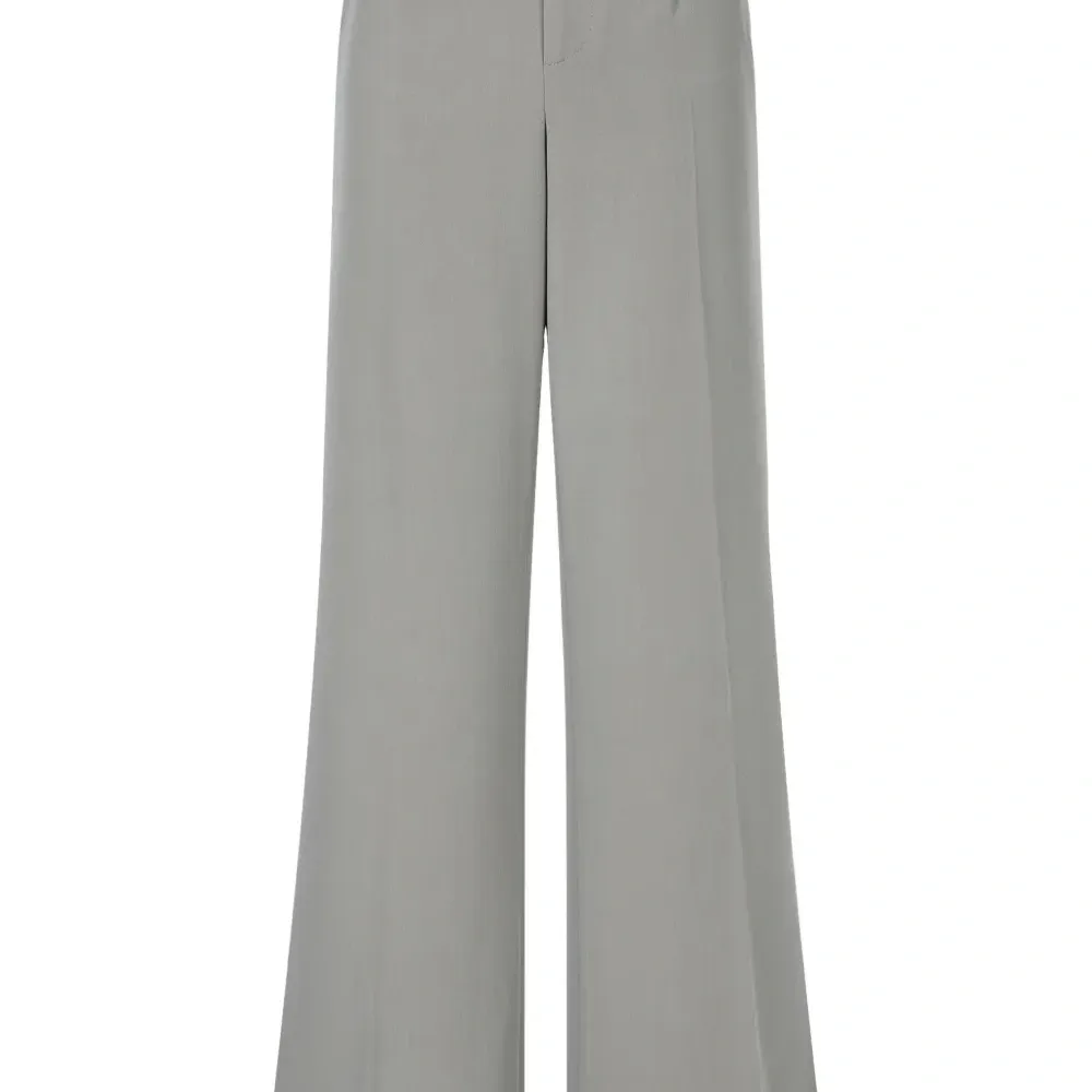 Брюки со складками