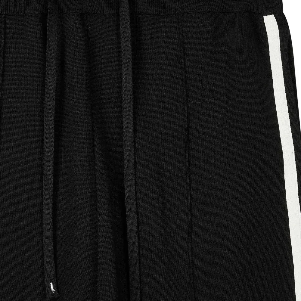 Спортивные брюки с лампасами