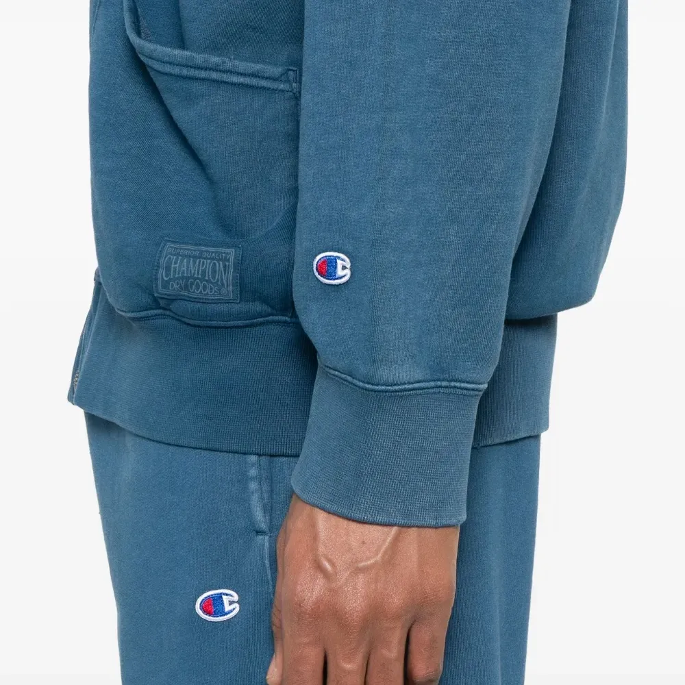 Худи с нашивкой-логотипом Худи с нашивкой-логотипом