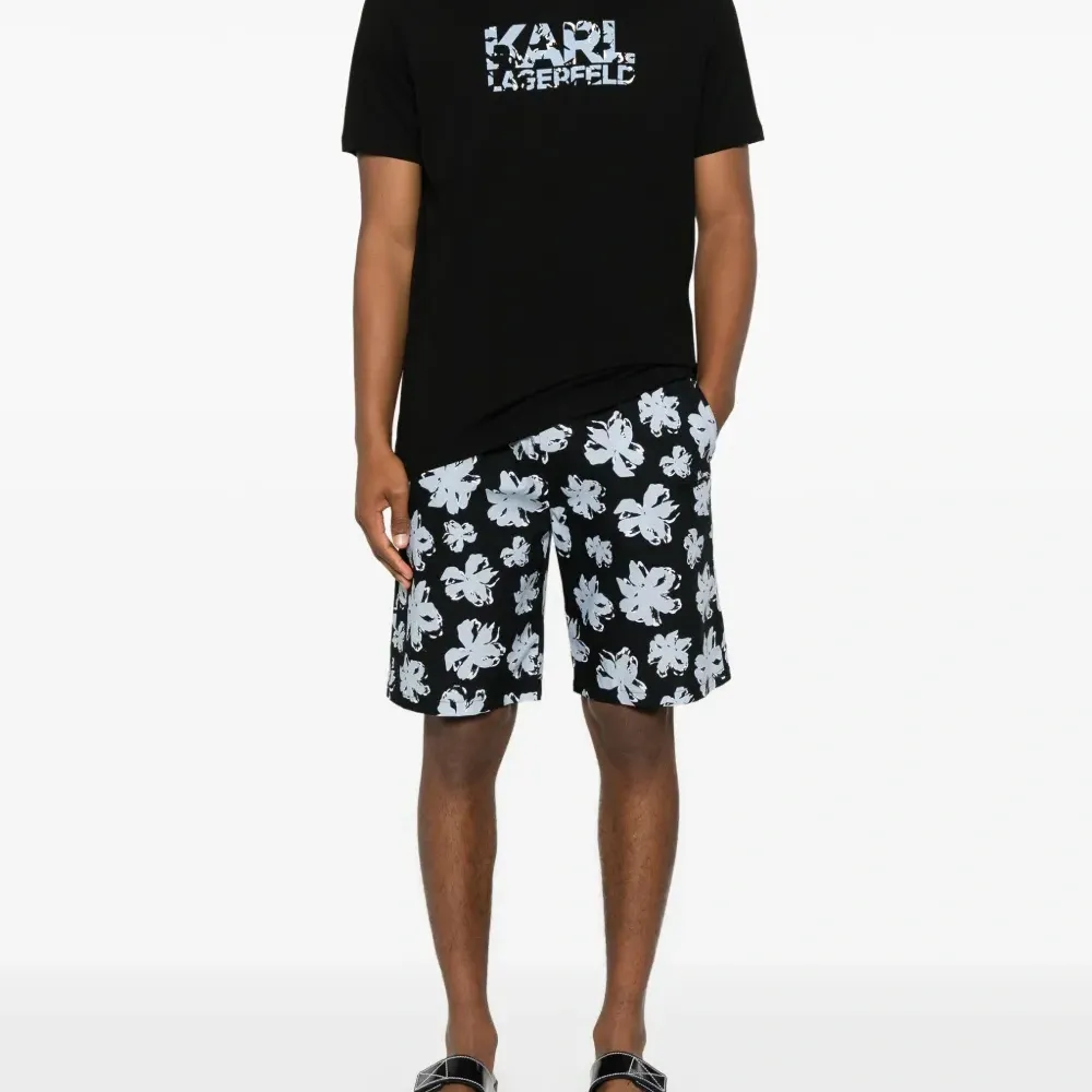 Футболка с логотипом Футболка с логотипом