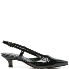 Лакированные туфли с ремешком на пятке