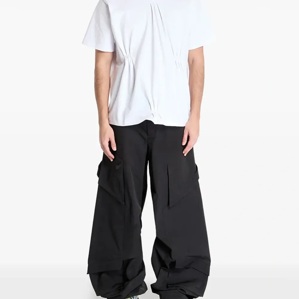 футболка с круглым вырезом