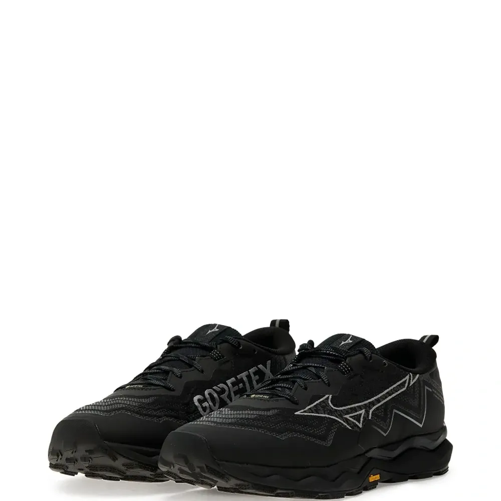 Кеды с нашивкой-логотипом