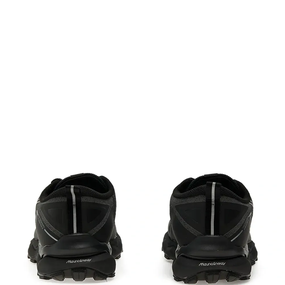 Кеды с нашивкой-логотипом