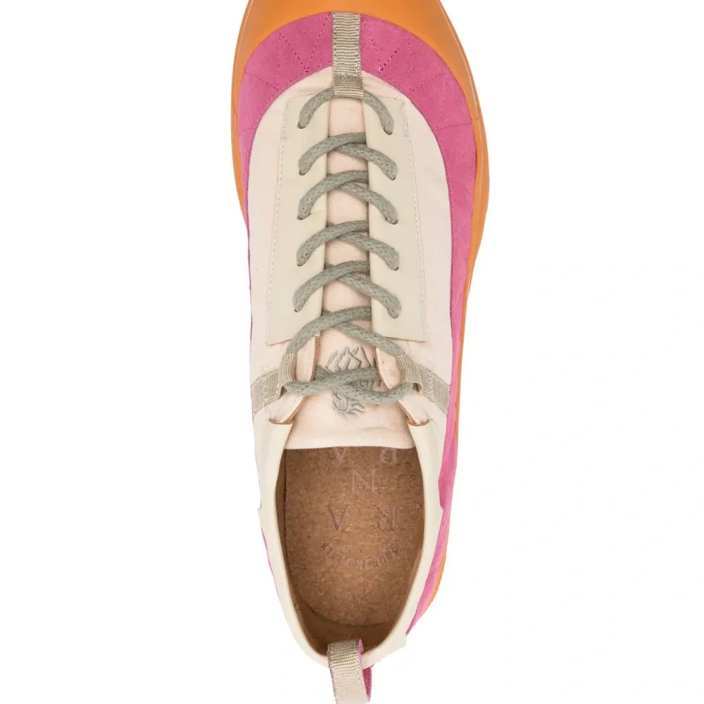 Кроссовки со вставками