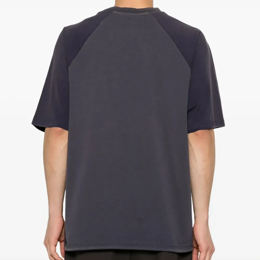 Футболка с выцветшим эффектом