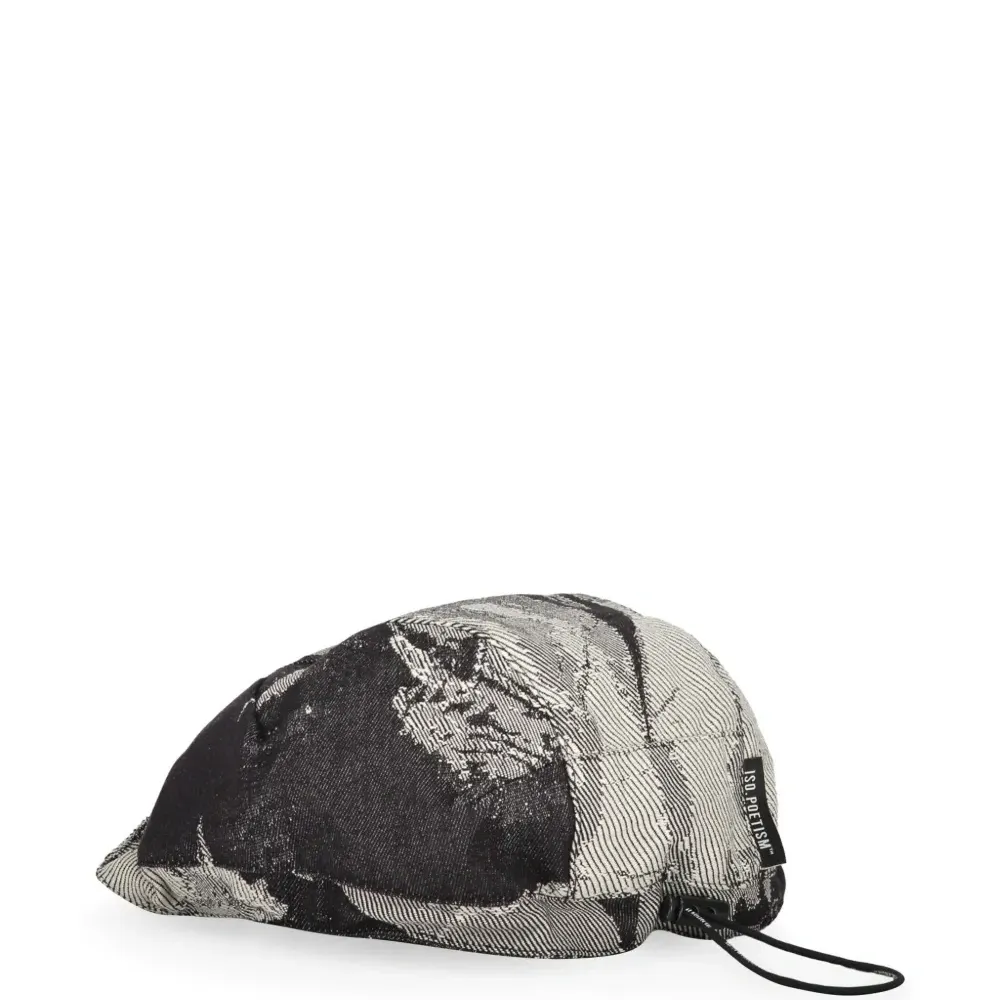 Жаккардовая кепка с узором