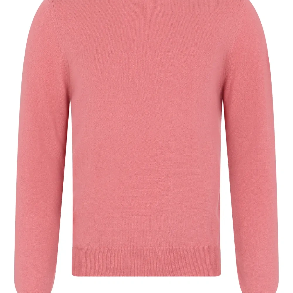 Свитер с круглым вырезом