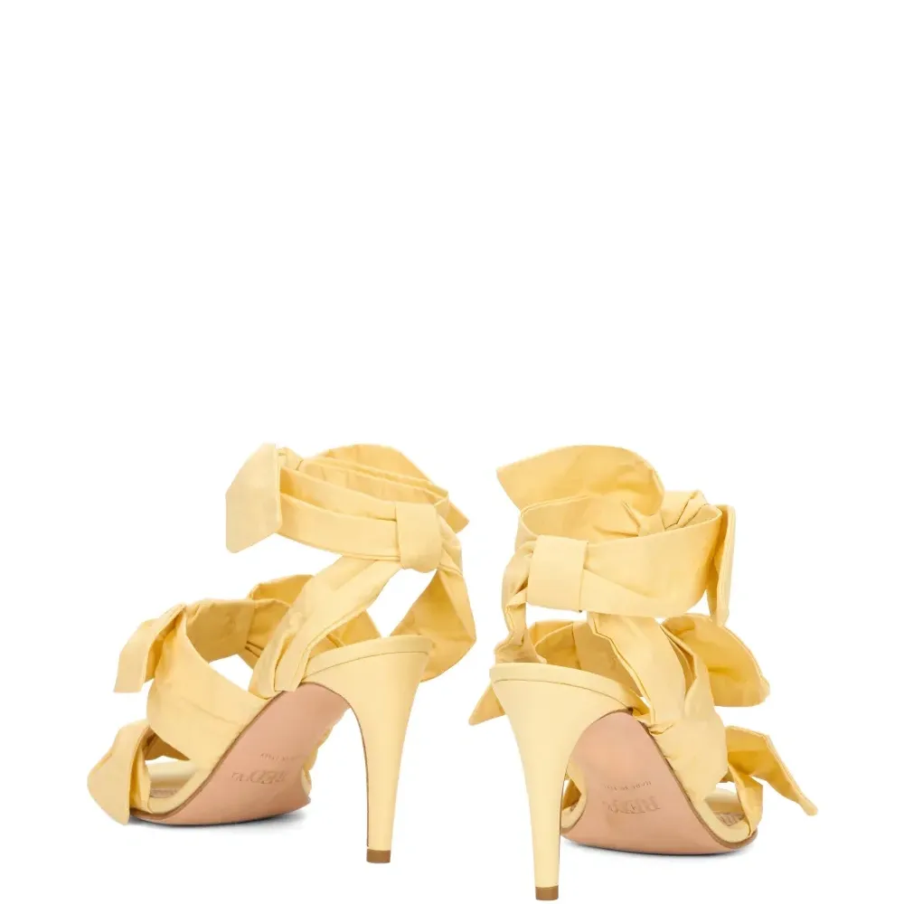 Босоножки с бантом