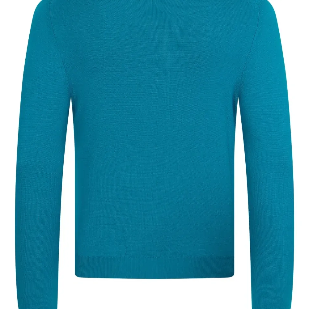 Вязаный свитер в рубчик