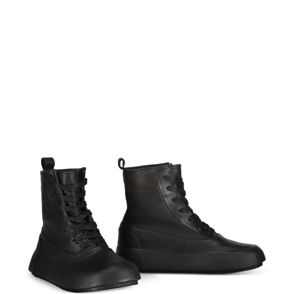 кроссовки на массивной подошве кроссовки на массивной подошве