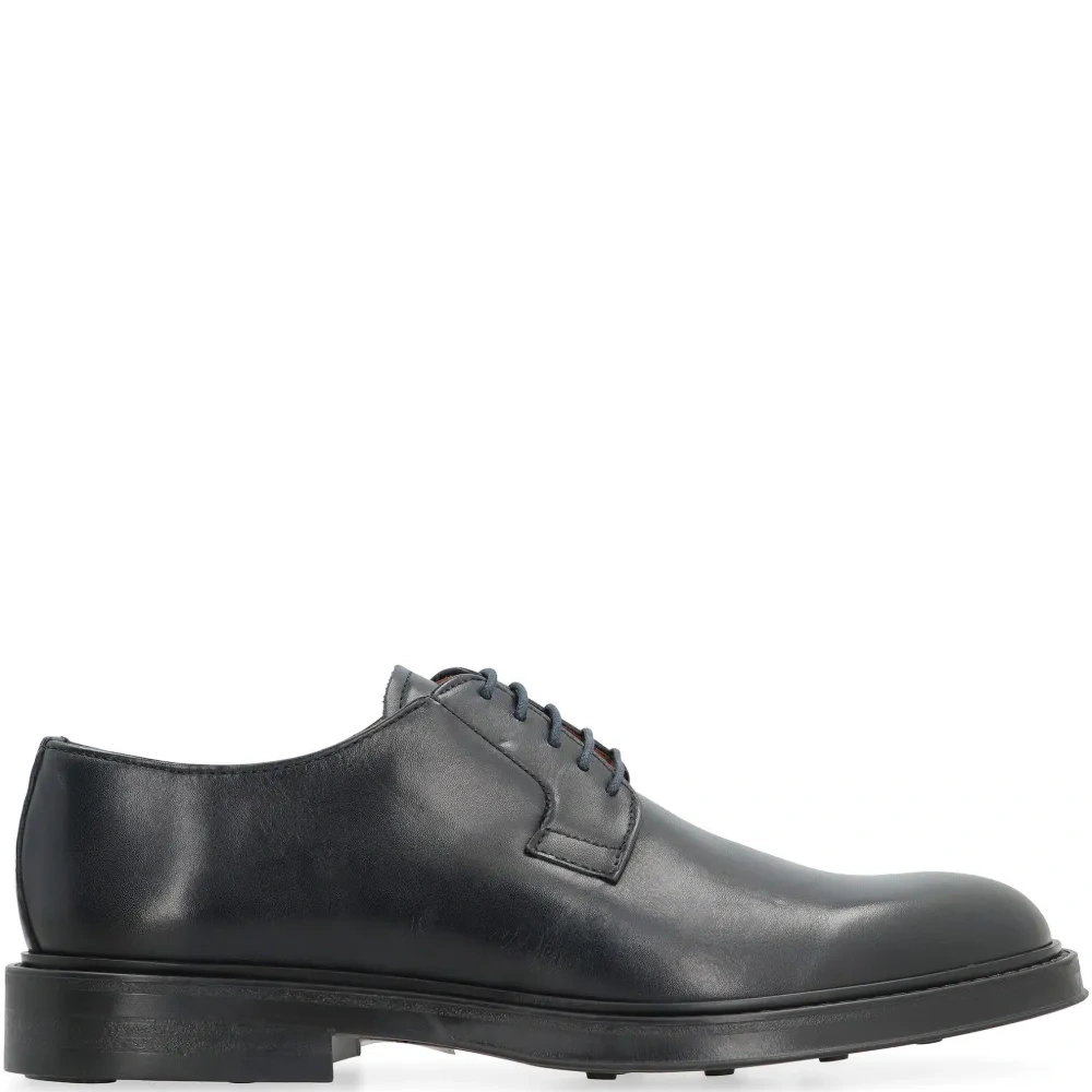 Туфли на шнуровке