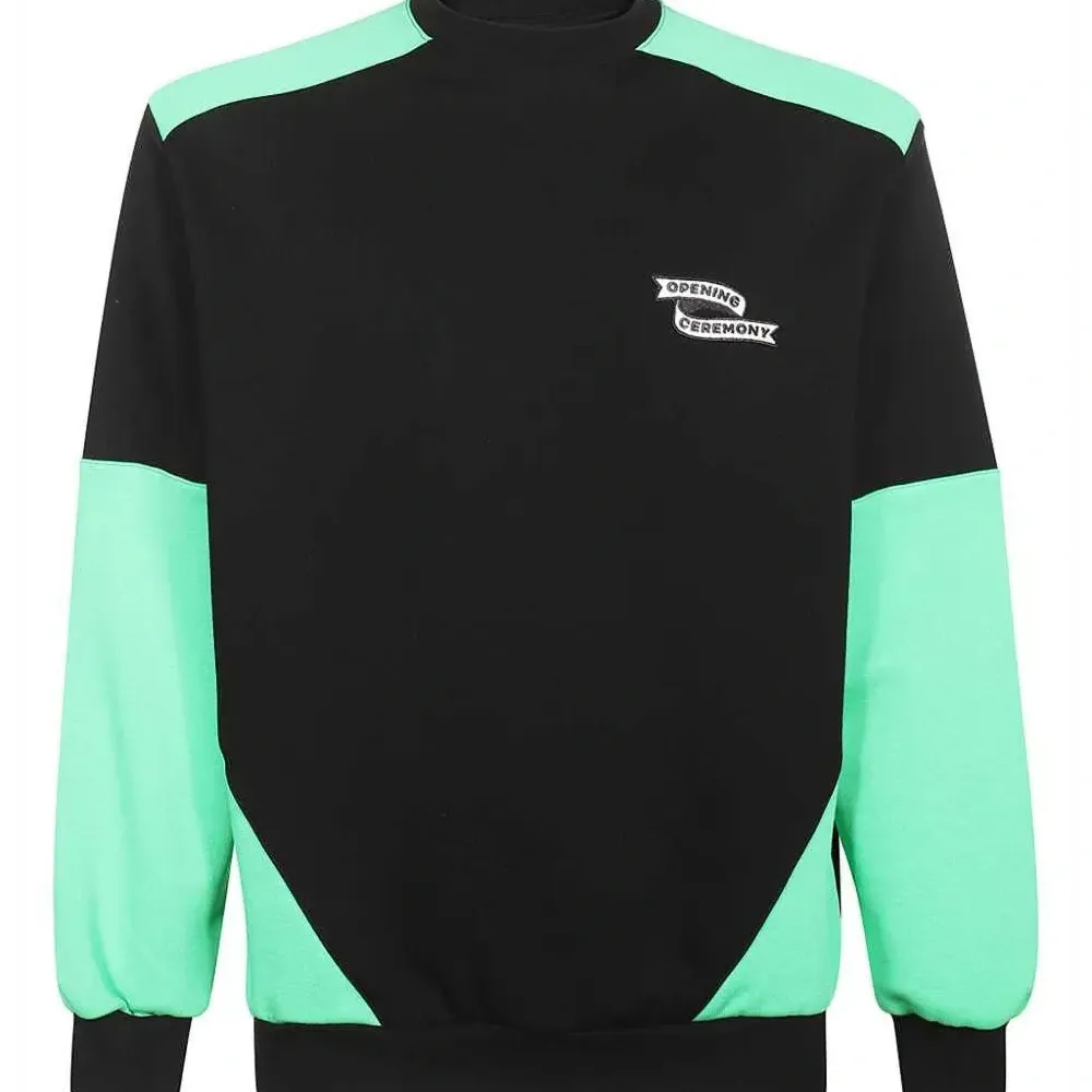 Толстовка в стиле колор-блок