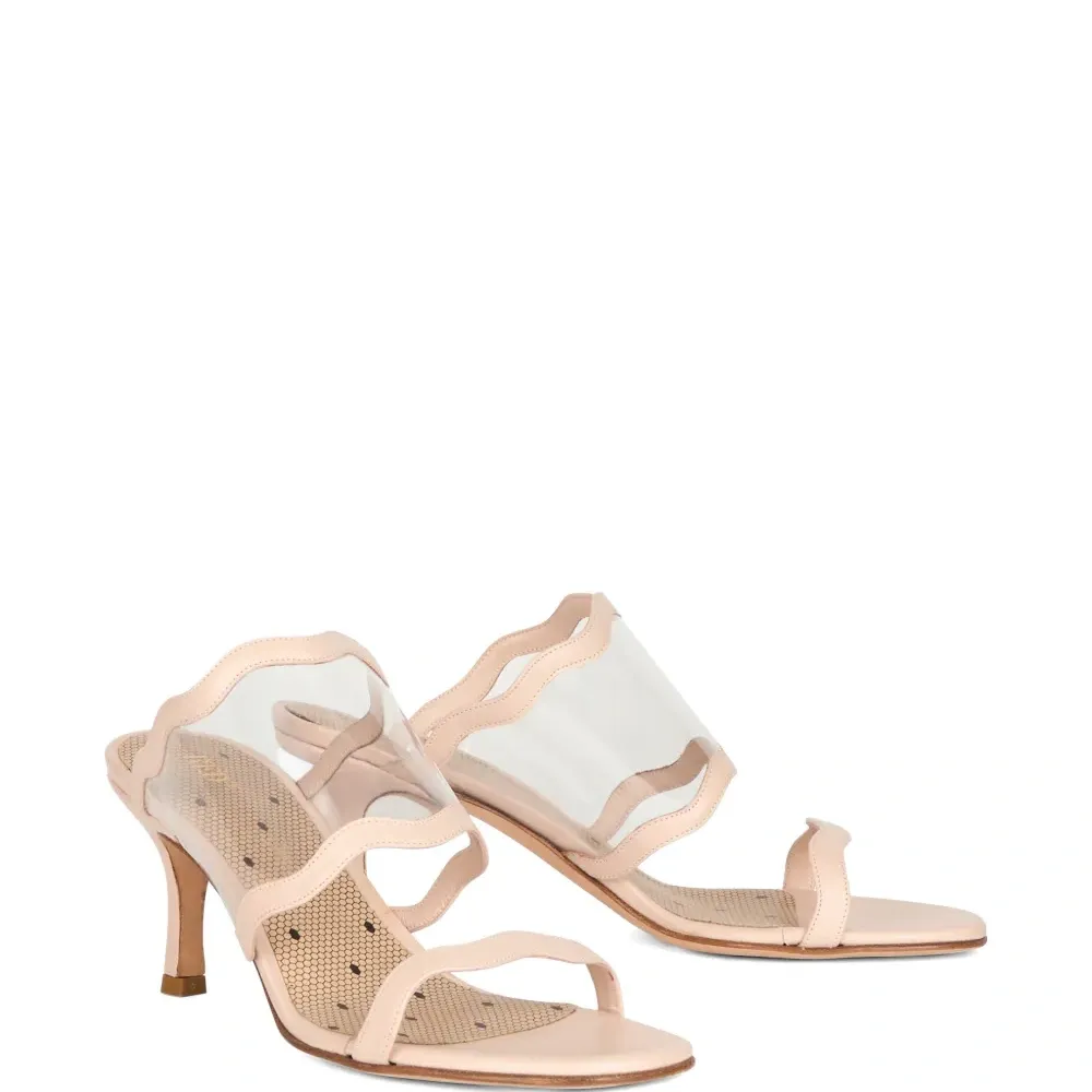 Босоножки с волнистым краем