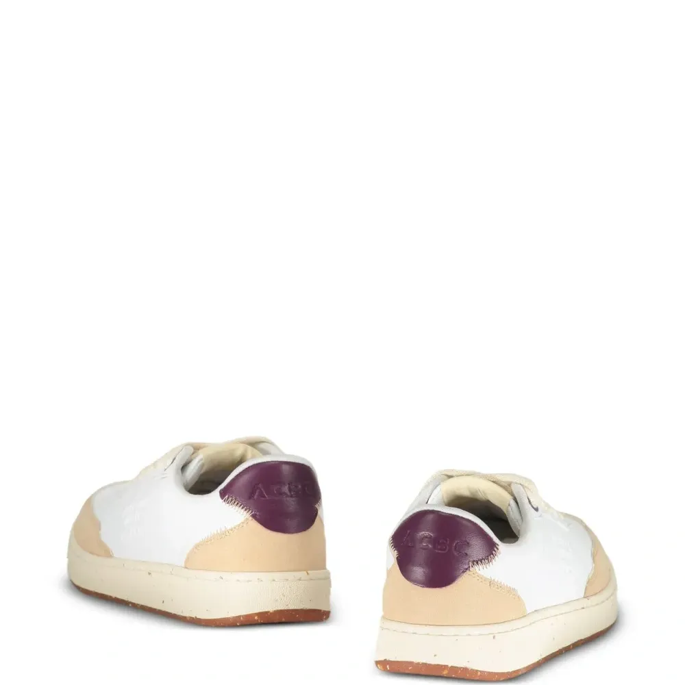 Кроссовки со вставками