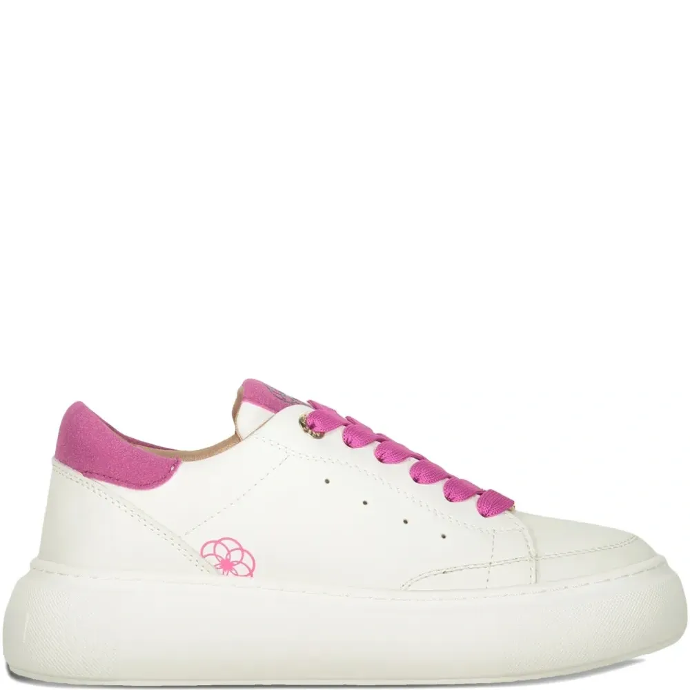 Кроссовки с цветочной аппликацией