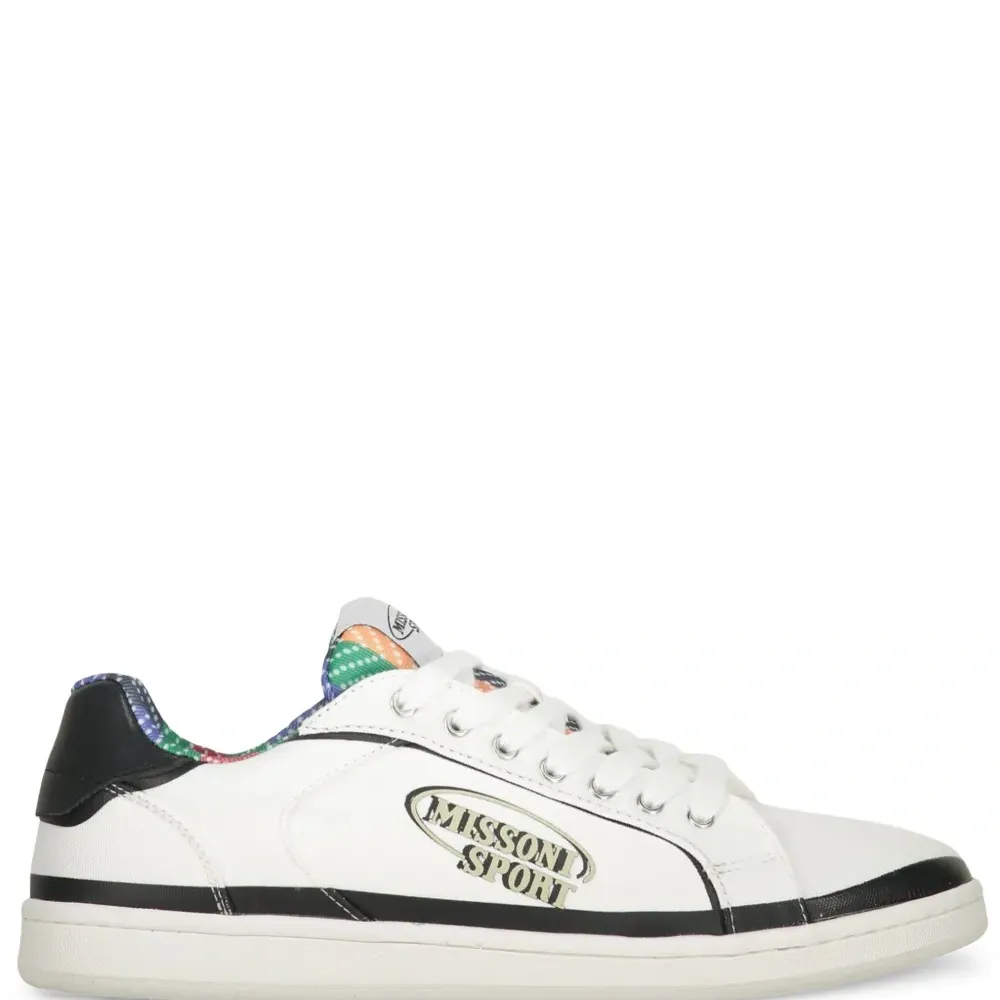 Кроссовки с логотипом