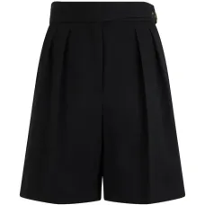 Шорты с пряжкой и складками